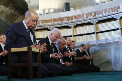 Cumhurbaşkanı Erdoğan: Ayasofyanın dirilişi mübarek olsun