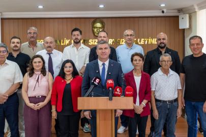 Burdur Belediye Başkanı Ercengiz ve 15 meclis üyesi, Yeni Parti'ye katıldı