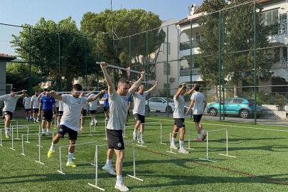 Marmaris Belediyespor FK sahaya indi
